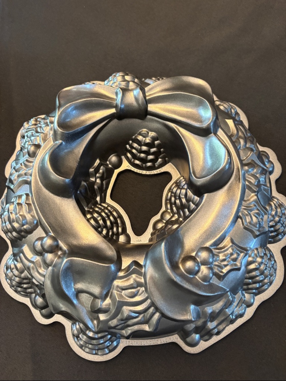 Nordic Ware Metallic Silver Wreath Cake Mold